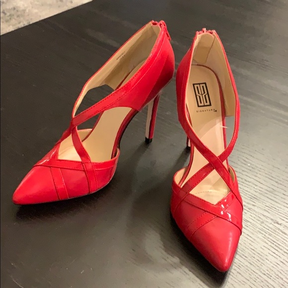 Signature by ShoeDazzle Aracely red heels pumps - Picture 1 of 15